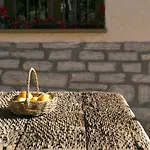 Saura Villa